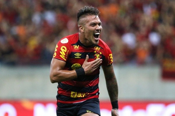 Javier Parraguez festeja uno de los ocho goles que ha convertido en el Sport Recife de Brasil, donde llegó cedido por Colo Colo.