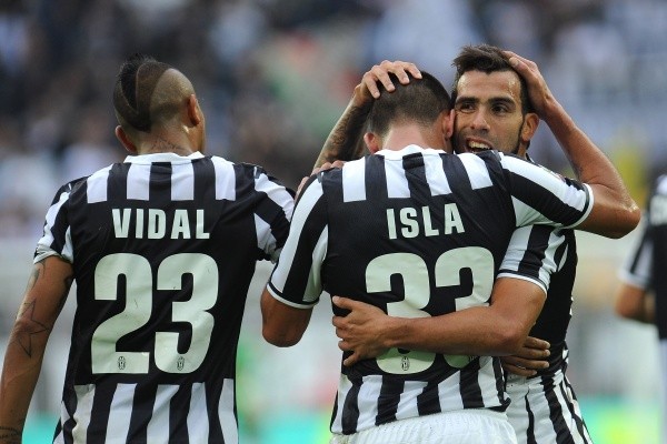 Carlos Tévez formó una gran amistad con los chilenos en Juventus. | Foto: Getty