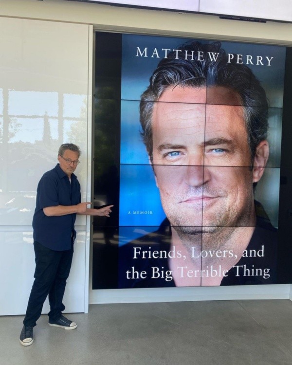 Matthew Perry confiesa haber estado al borde de la muerte por sus adicciones.(Foto: Instagram)