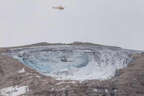Deshielo glaciar Marmolada, Las Dolomitas. Italia (Getty images)