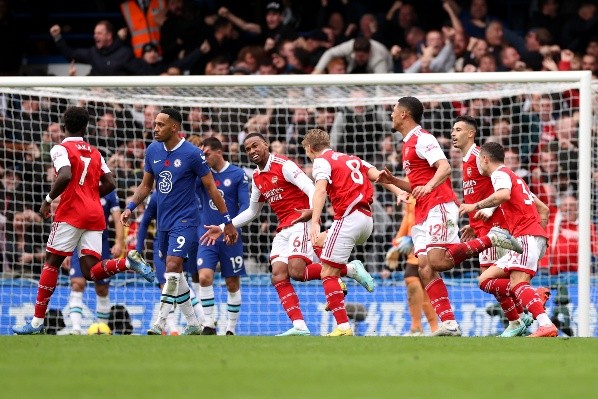 Arsenal le robó un triunfo al Chelsea en Stamford Bridge y no suelta la punta de la Premier League. Foto: Getty Images