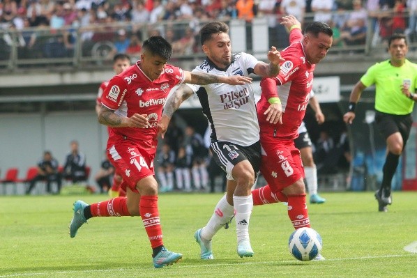 El duelo entre Ñublense y Colo Colo fue parte de la definición en la zona alta de la tabla de posiciones. | Foto: Agencia Uno