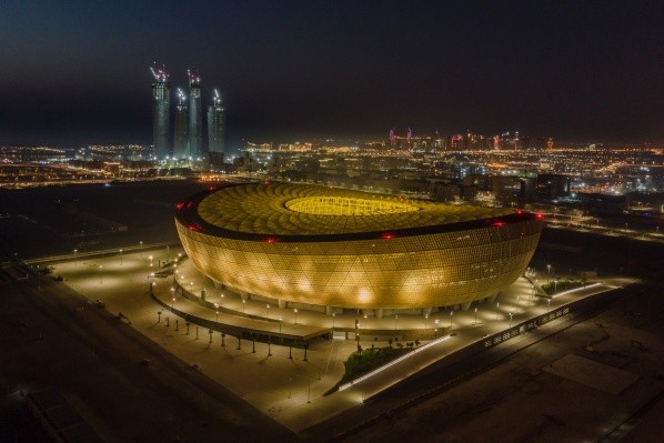 La hermosa vista de noche del Estadio Lusail (Getty Images).