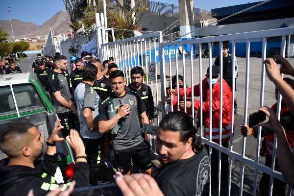 Palestino no pudo entrar al estadio de Antofagasta hace algunas semanas (Agencia Uno)