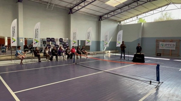 Más de la clínica de tenis llevada a cabo por Bettersport en conjunto con la municipalidad de Vitacura. (Comunicaciones Bettersport).