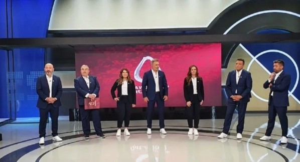 Otra foto del equipo mundialista de Chilevisión.