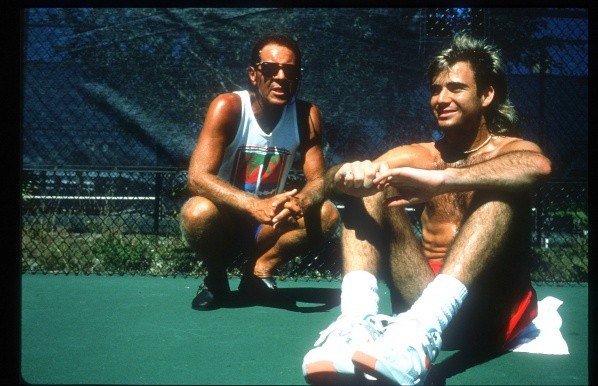 Bollettieri junto a Agassi en 1990. | Foto: Getty