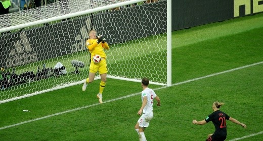 Jordan Pickford en acción ante Croacia en la semifinal del Mundial de Rusia 2018, que Francia le ganó a los croatas en la final. (Getty Images).