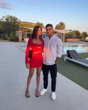 Una de las fotografías que Sira Martínez y Ferran Torres compartieron en sus redes sociales. (Instagram).