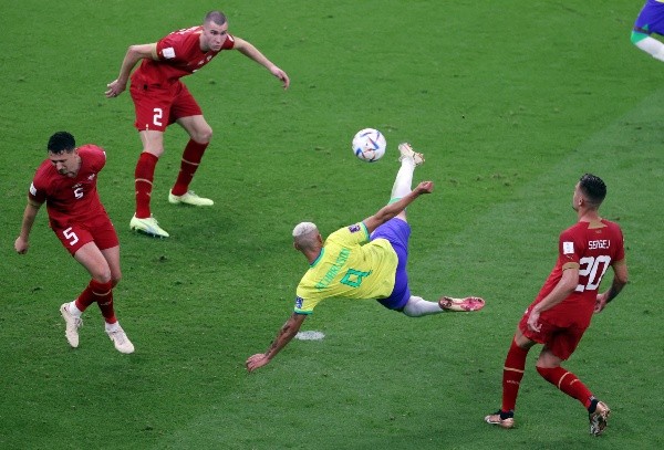 Richarlison metió el golazo hasta ahora de Qatar 2022: triunfo de Brasil ante Serbia en el debut.