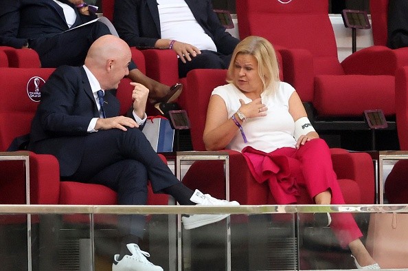 Gianni Infantino vio el debut alemán en Qatar 2022 junto a Nancy Faeser, Ministra del Interior de Alemania. | Foto: Getty Images.