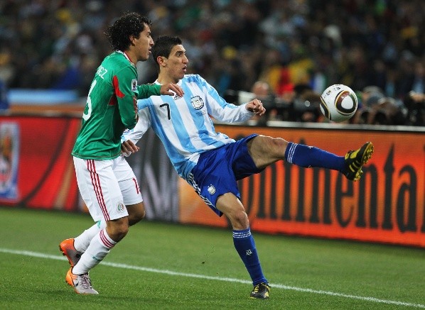 Ángel Di Maria también vio acción en este Argentina 3-1 México de Sudáfrica 2010. | Foto: Getty Images.