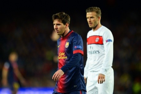 Lionel Messi y David Beckham en un partido entre el Barcelona y el PSG por los cuartos de final de la Champions League 2012-2013. (Getty Images).