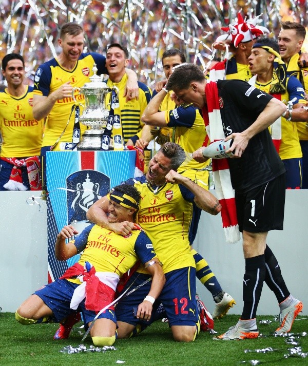 Alexis y Szczęsny en la celebración de la FA Cup de 2015. (Foto: Getty)