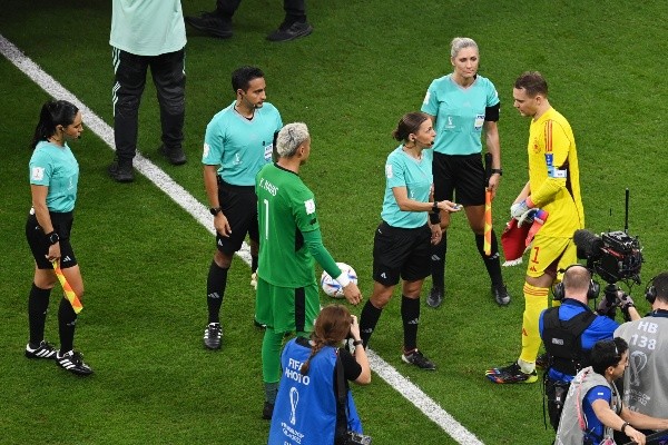 Neuer antes de enfrentar a Costa Rica, donde hizo historia en los Mundiales (Getty)
