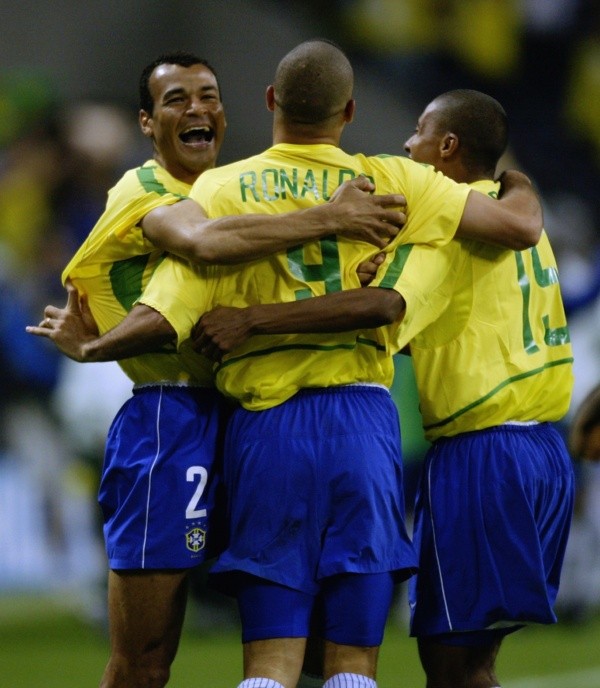 @Getty / Un elenco plagado de estrellas en su última corona en 2002.