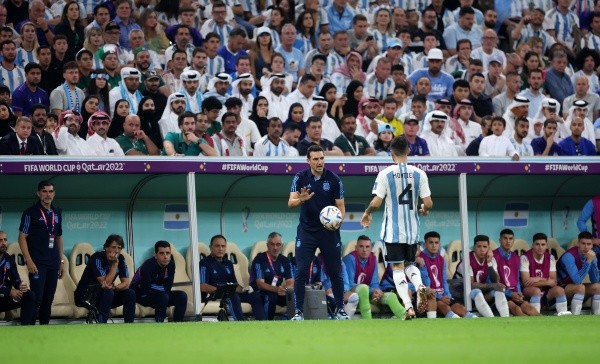 Argentina clasificó líder del Grupo C con dos partidos ganados y uno perdido. | Foto: Getty Images.