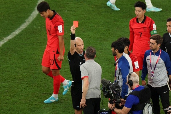 Paulo Bento recibió tarjeta roja en el partido entre Corea del Sur y Ghana, la segunda fecha del Grupo H. (Getty Images 2022).