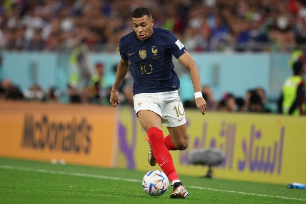 Kylian Mbappé de momento es el goleador de Qatar 2022 con cinco goles. | Foto: Getty Images.