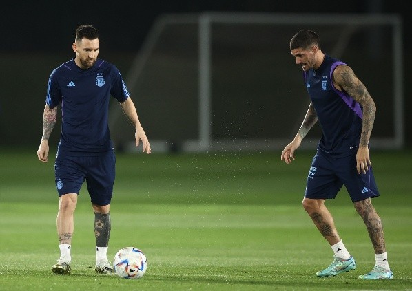 Rodrigo De Paul no ha podido entrenar a la par de sus compañeros durante estos días. | Foto: Getty Images.