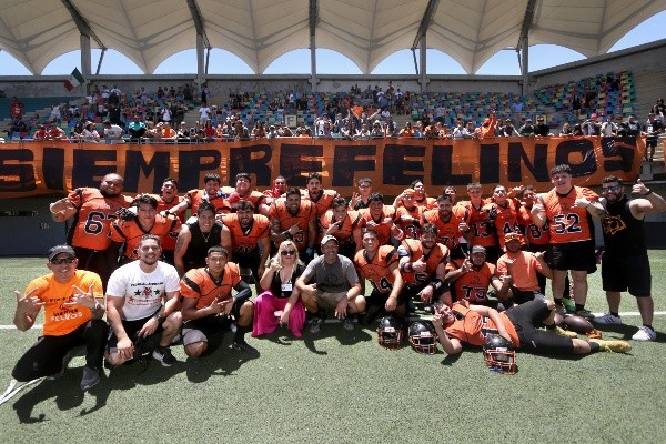 Felinos celebra la obtención de una nueva corona para sus vitrinas