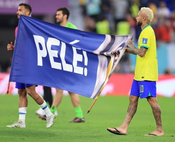 Neymar encabezó los mensajes de apoyo de Brasil hacia Pelé en pleno Mundial de Qatar 2022. | Foto: Getty