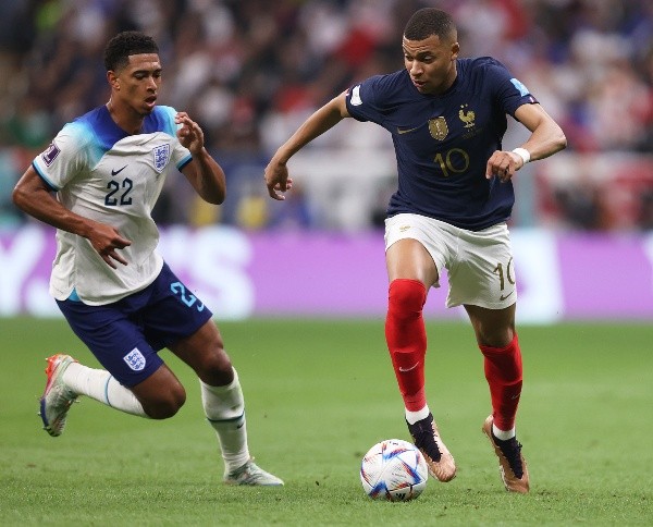 Mbappé es uno de los seis franceses que juegan en su país (Getty)