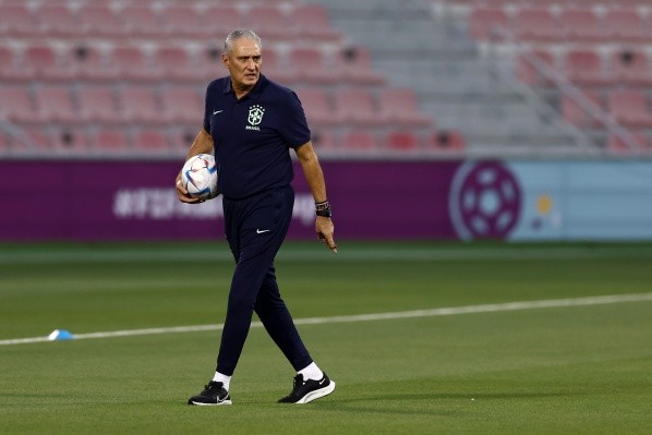 A pesar de que quiere descansar tras su exigente paso por la selección de Brasil, a Tite no le faltan propuestas para dirigir. | Foto: Getty