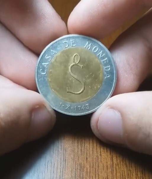 Moneda 500 pesos extraña. (Tik Tok Ignacio Villalón)