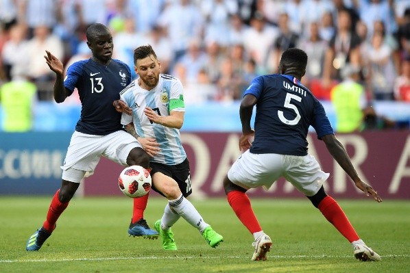 Lionel Messi nada pudo hacer ante Francia, siendo poco ayudado por el mal planteamiento de Jorge Sampaoli desde la banca. | Foto: Getty Images.