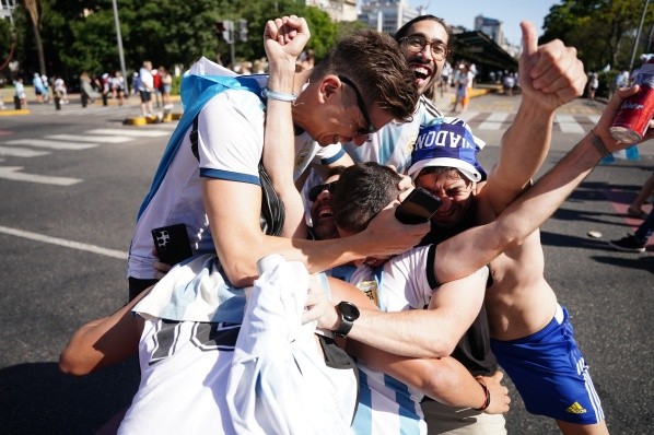 Los hinchas argentinos celebran el título del mundo (Getty)