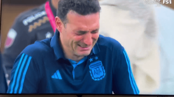 Lionel Scaloni y su emoción tras ganar el Mundial de Qatar 2022 con Argentina. (Captura).