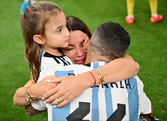La emoción de la esposa de Di María en Qatar 2022. / Getty Images