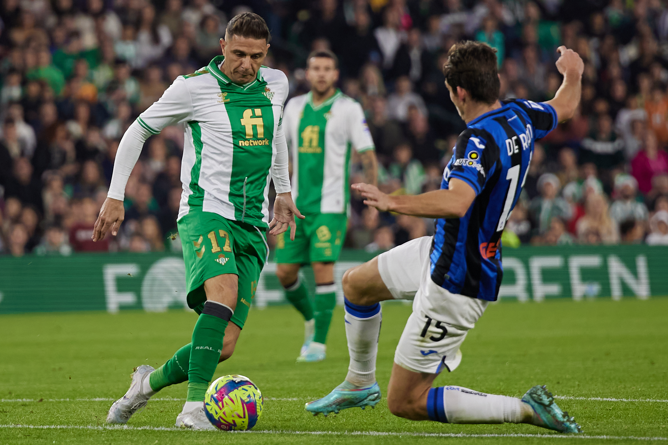 Joaquín vio acción en la derrota del Betis ante Atalanta. | Foto: Real Betis