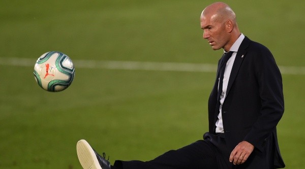 Zinedine Zidane apareció en el horizonte de Brasil y dejó la grande en Francia luego de un ataque directo del presidente de la FFF. Foto: Getty Images