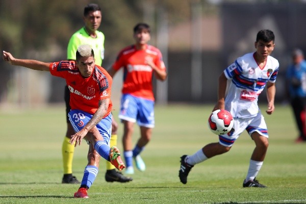 Leandro Fernández marcó cuatro goles en el primer amistoso. Foto: U. de Chile.