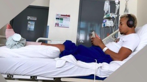Byron Castillo fue operado y espera que en 2023 su carrera recupere el rumbo tras el fallo del TAS. Foto: Instagram