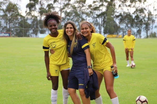 Las jugadoras ecuatorianas siempre tuvieron una buena relación con Lima | Foto: FEF