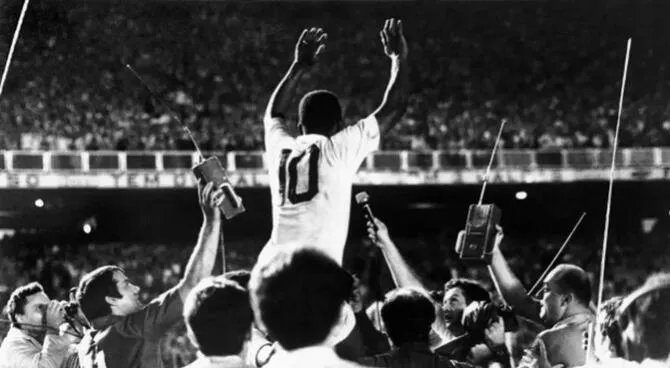 Hay varios que sostienen que Pelé hizo muchos de sus goles en partidos amistosos. | Foto: Archivo.