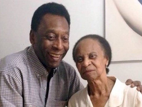 A sus 100 años, Doña Celeste sobrevive a Pelé