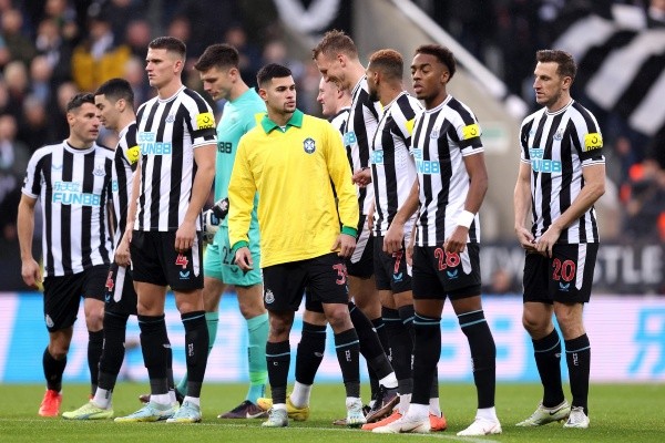 Bruno Guimarães en el minuto de silencio en honor a Pelé. (Getty Images 2022).