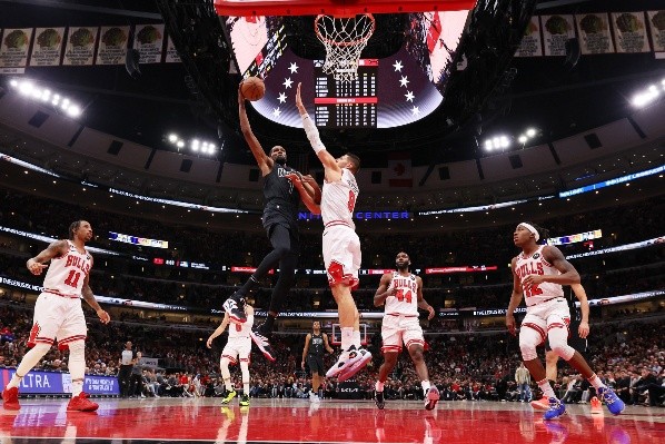 Nets y Bulls protagonizaron un partidazo en la NBA. | Foto: Getty