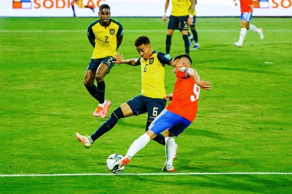 Byron Castillo dejó la grande en la selección de Ecuador. | Foto: Guille Salazar