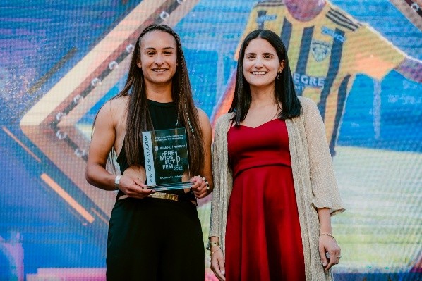 Caniguán fue la autora del mejor gol en los Premios FutFem 2022. (María Loreto Plaza / @estricolor)