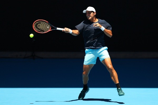 Garin ya entrenó en Melbourne Park de cara a su debut en el Australian Open. | Foto: Getty