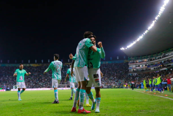 Víctor Dávila comenzó muy bien el Clausura de la Liga MX con el León. (Getty Images 2023).