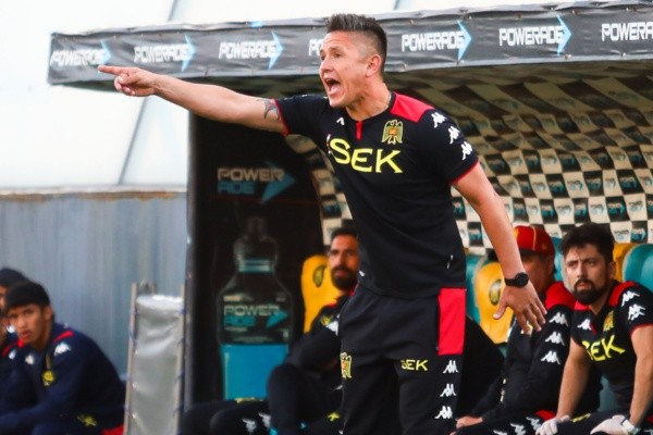 Canales no convenció en su primera experiencia en el primer equipo de Unión Española. | Foto: Agencia UNO.