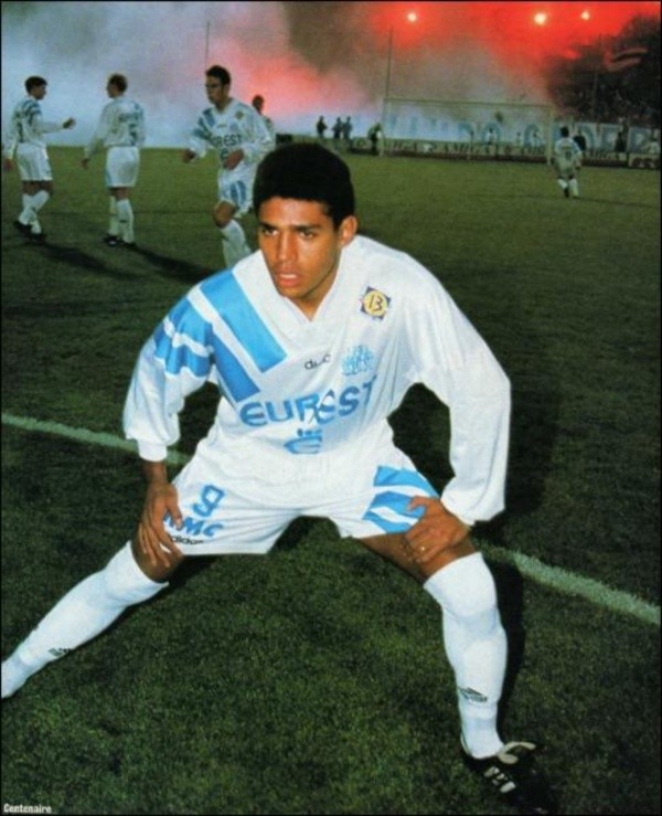 Sonny Anderson con la camiseta del Marsella en 1994