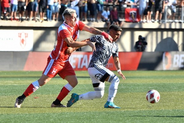 Jordhy Thompson al parecer repetirá en la oncena inicial tras su buen partido ante Deportes Copiapó. | Foto: Agencia UNO.