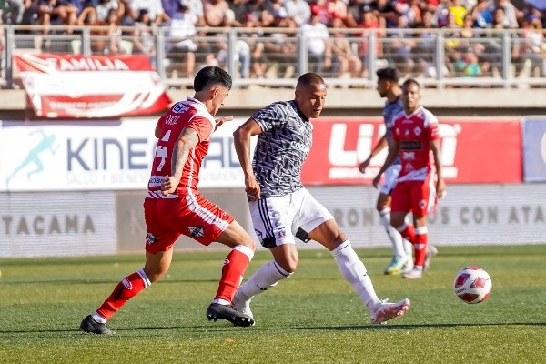 Leandro Benegas será el 9 de Colo Colo ante O’Higgins (Foto: Guille Salazar)